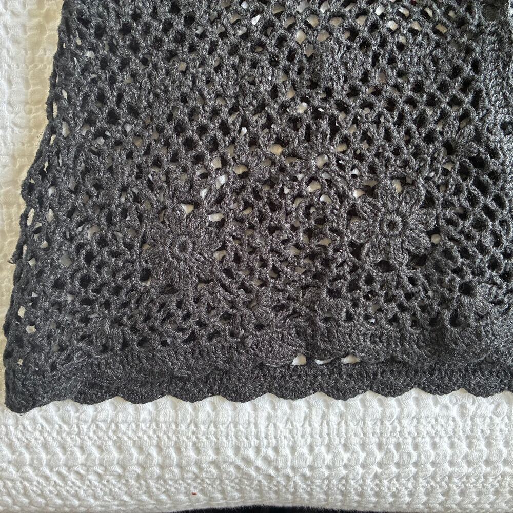 Vtg Laura Scott Crochet Cardigan Women L Black Floral Whimsigoth Dark‎ Cottage - Picture 13 of 16